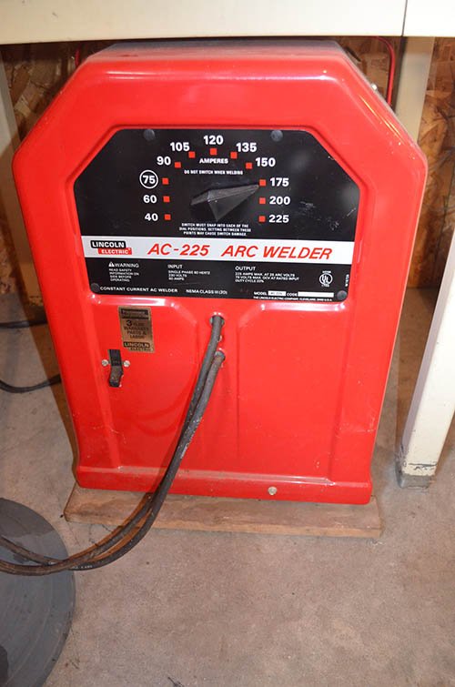 Property photo 76 - Personal Property Auction, Tractor & Implements, Cars, Lawn & Garden, Hunting & Fishing, Guns, Antiques & Collectibles, Household